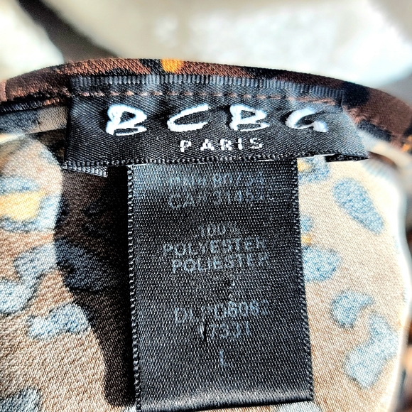 BCBG Paris Leopard Print Wrap 3/4 Bell Sleeves Dress Brown Black Tan L - Picture 8 of 15